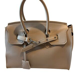 Elegant Tan Vegan Leather Handbag